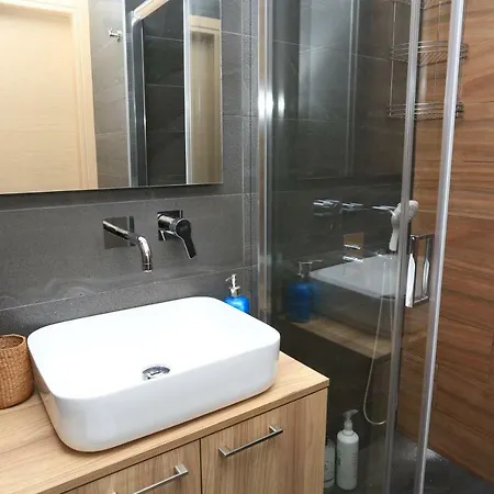 Kyana Downtown Appartement *