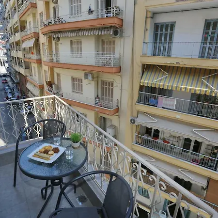 Kyana Downtown Apartamento Tesalónica